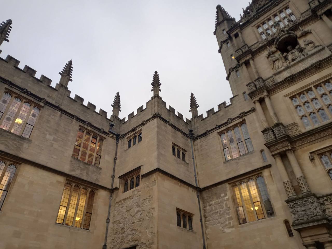 Bodleian Library, Oxford, at dusk